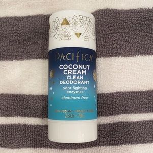 ⭐️Pacifica Coconut Cream Clean Deodorant
